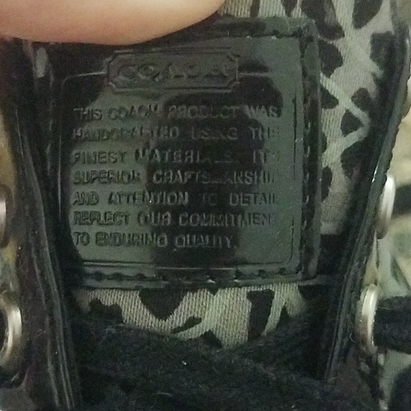 🌹Coach lace up sneakers size 6B - Picture 6 of 8